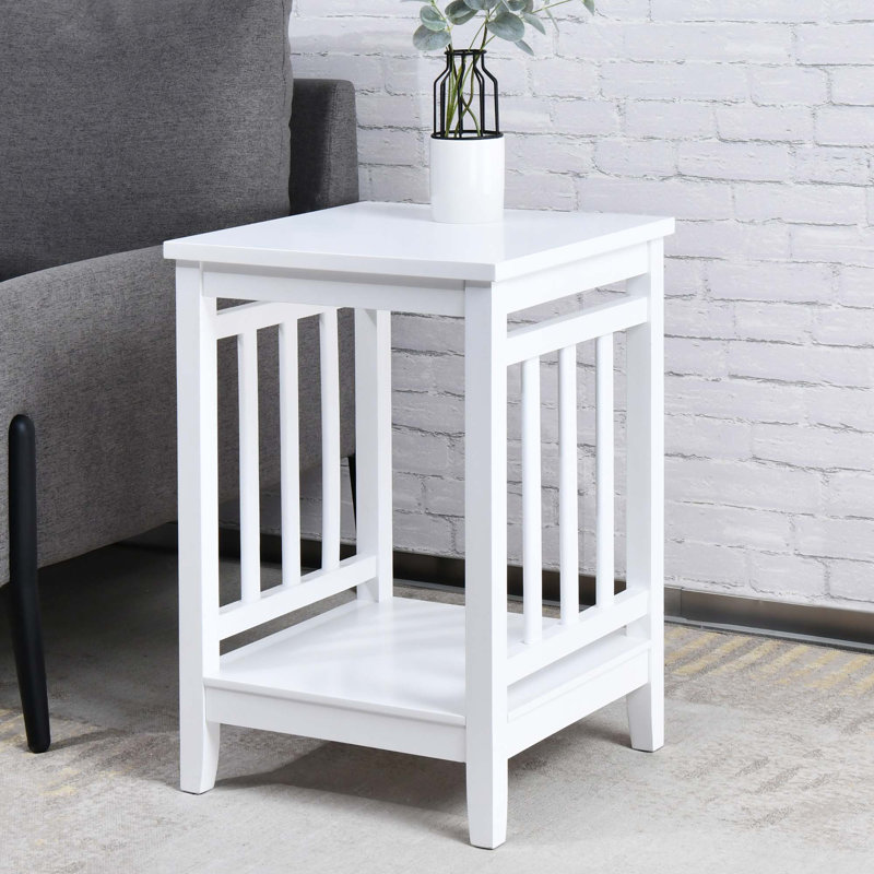 Table de bout carrée en bois massif de style transitionnel avec côtés à lattes et tablette de rangement ouverte, Blanc