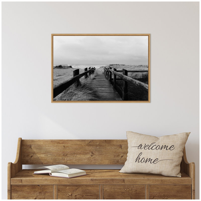 «Coastal Beach Boardwalk Black and White» par Patricia Hasz de Patricia Rae, reproduction d'art sur toile encadrée