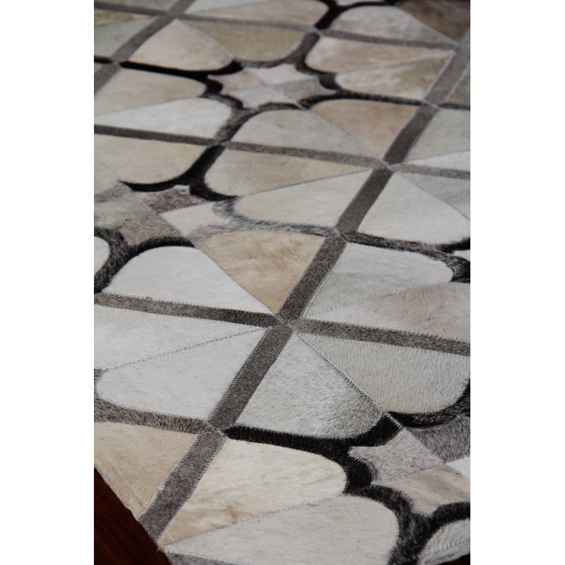 Natural Hide Cowhide Geometric Area Rug, Rectangle 13'6" x 17'6"