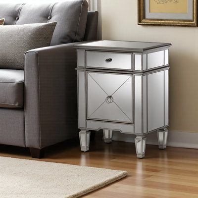 Vetta Mirrored End Table in Hollywood Regency Style