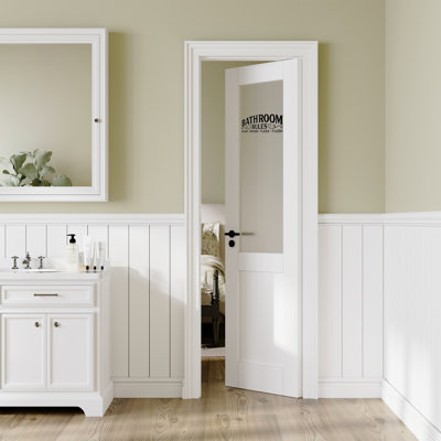 Porte standard pour salle de bain en bois manufacturé massif
