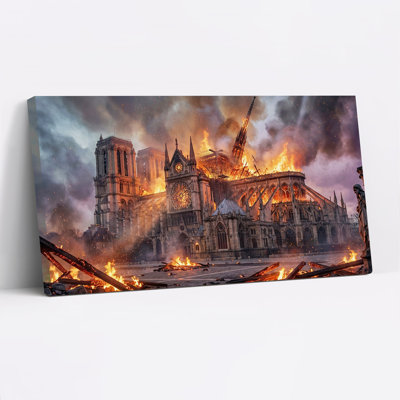 Cathédrale gothique engloutie par les flammes et la fumée - Toile murale d'Halloween