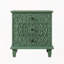Table de chevet en bois sculpté avec 3 tiroirs, commode décorative en relief à volutes rétro, table de bout d'armoire de rangement pour le salon de la chambre à coucher, vert