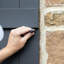 Deux volets à panneau surélevé standard en vinyle avec verrous et vis assorties Lifetime-15752829-15752809-102530924