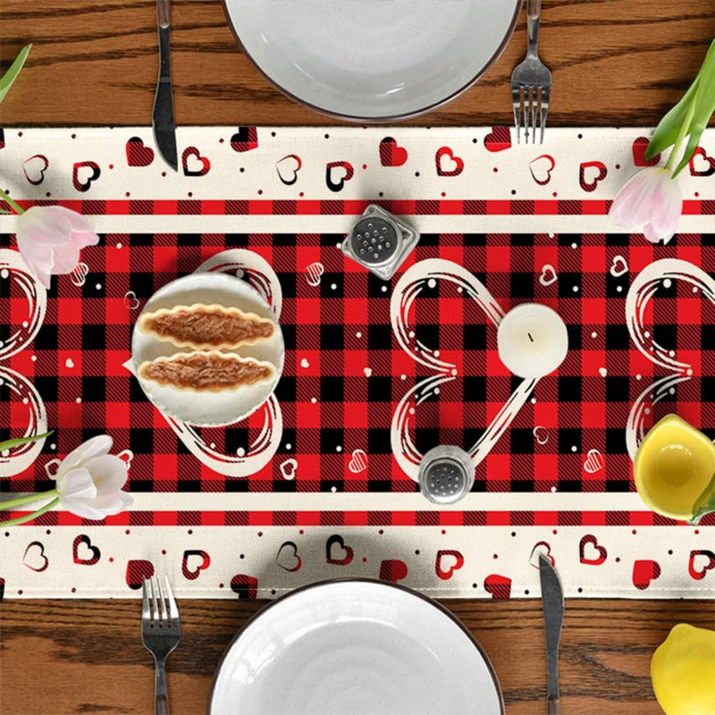 Chemin de table de la Saint-Valentin, décoration de table pour la Saint-Valentin, chemin de table à carreaux rouges avec cœurs, idéal pour une fête printanière à la maison ou un rendez-vous amoureux, 33 x 183 cm