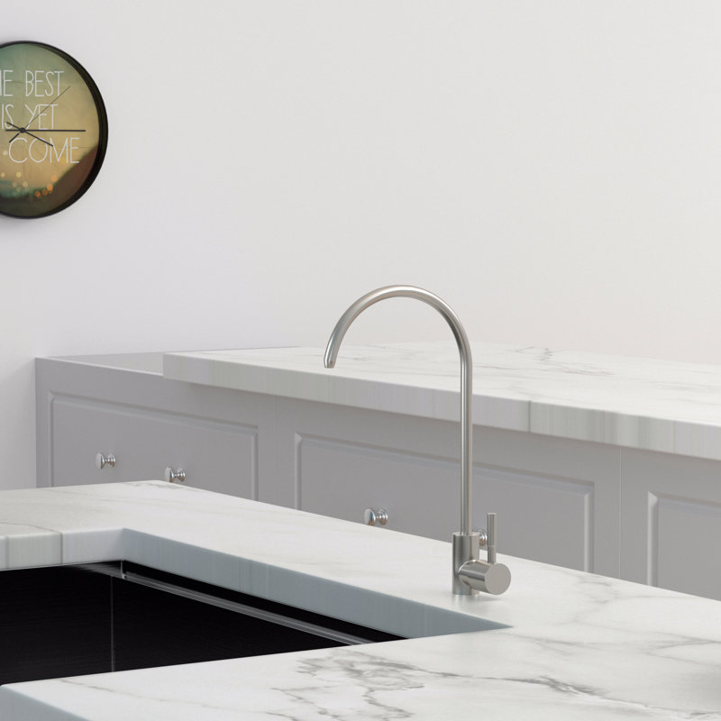 Finition du robinet d'eau potable sans plomb