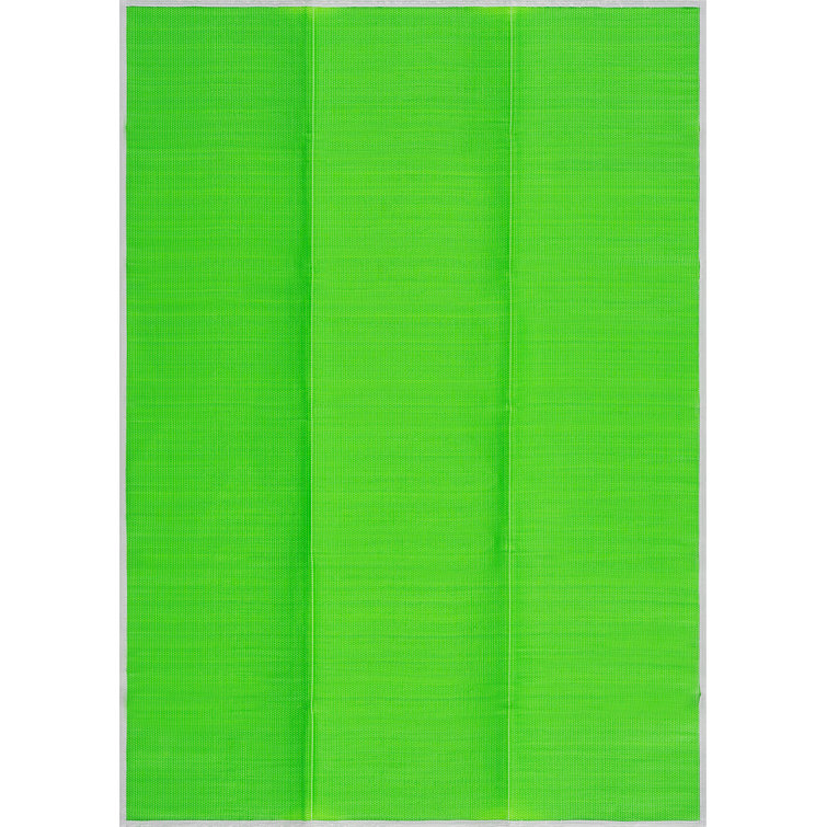 Tapis rectangulaire vert en polypropylène Kristofer