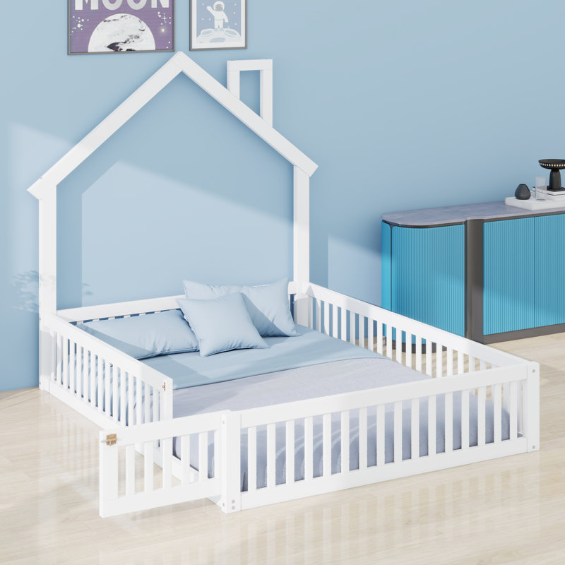 Base de lit plateforme avec tête de lit en forme de maison et garde-corps pleine longueur, Blanc