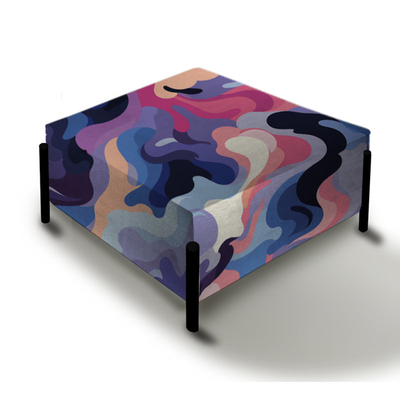 Grand repose-pieds carré camouflage mauve et rose Mystic Reverie