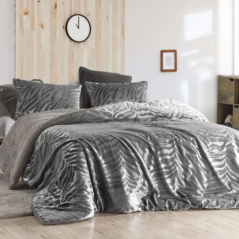 Primal Zebra Coma Inducer Velvet Oversized Comforter Set, King Comforter + 2 Shams