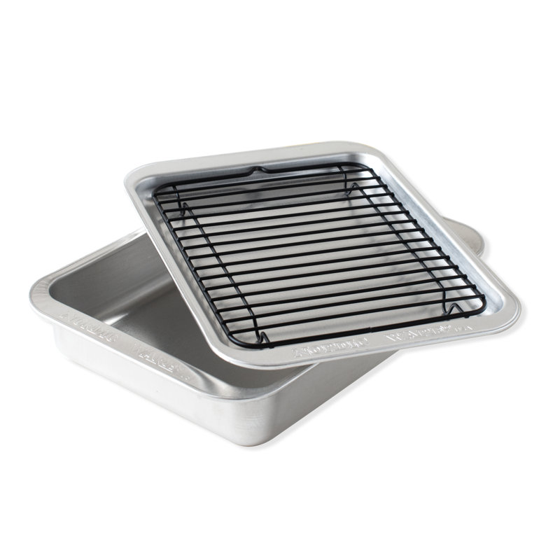 Ensemble de grillades et de plats de cuisson en aluminium 8,5 po Nordic Ware