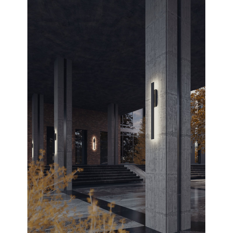 Applique murale d'extérieur à DEL Tru - Noir, H 6,4 po x l 36 po x P 5 po