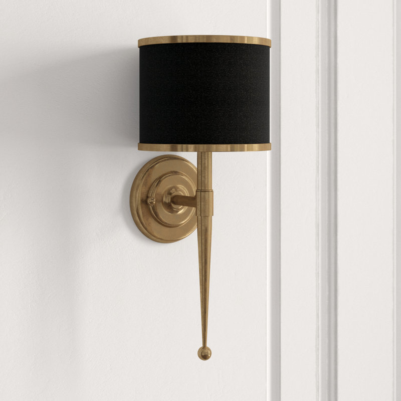 Primo 1 - Light Wallchiere, Black