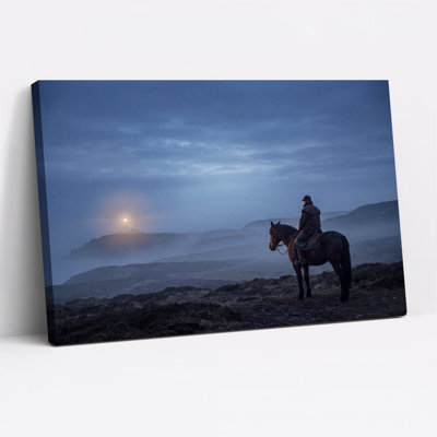 «Horse Rider on Ridge With Distant Langle», art mural sur toile