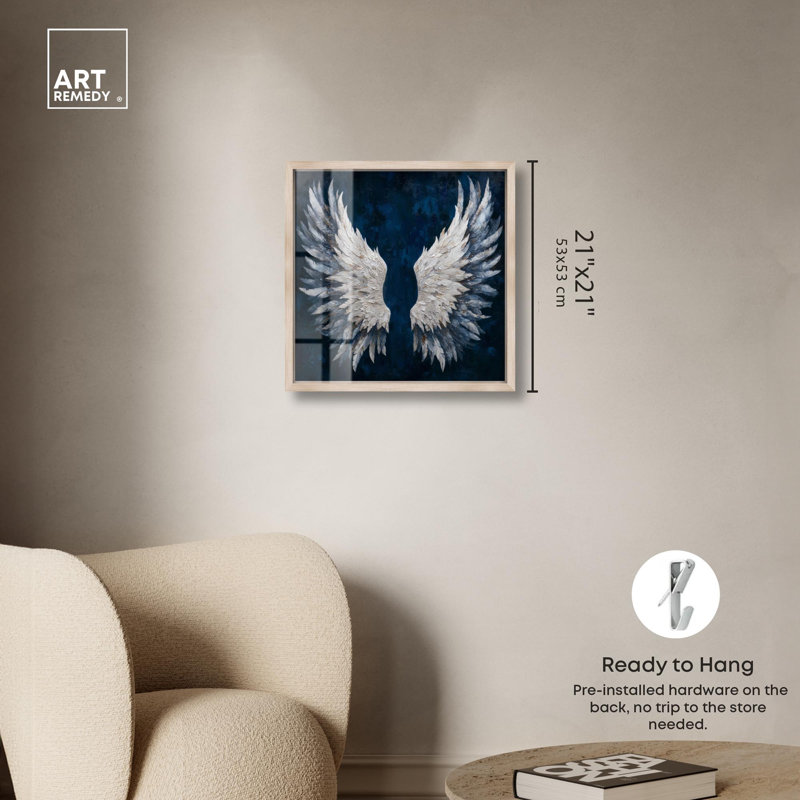 «Angel Wings on Navy» par Christian Remedy, H 21 po x l 21 po, Crème, crème