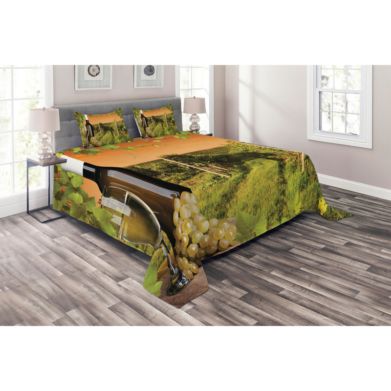 Bunny Farmhouse / Country Polyester Coverlet