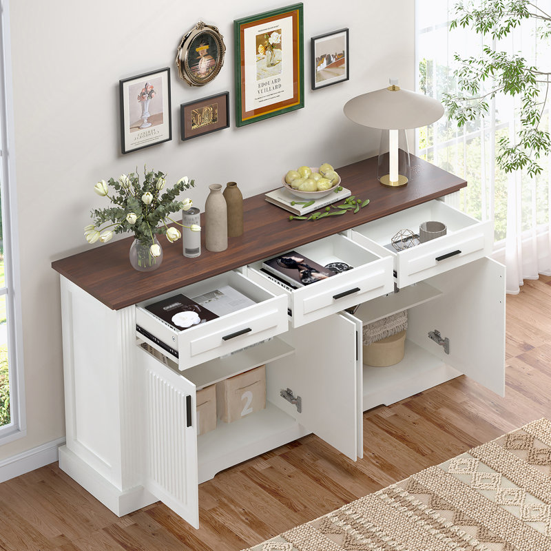 Buffet de style buffet cannelé de 63 po avec rangement, station de café moderne avec 4 portes et 3 tiroirs, console de rangement pour la cuisine, salon, entrée, salle à manger, blanc