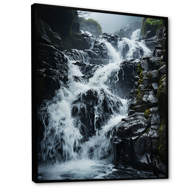 Chute d'eau dynamique sur toile, Cadre flottant noir, H 44 po x l 34 po x P 1,5 po