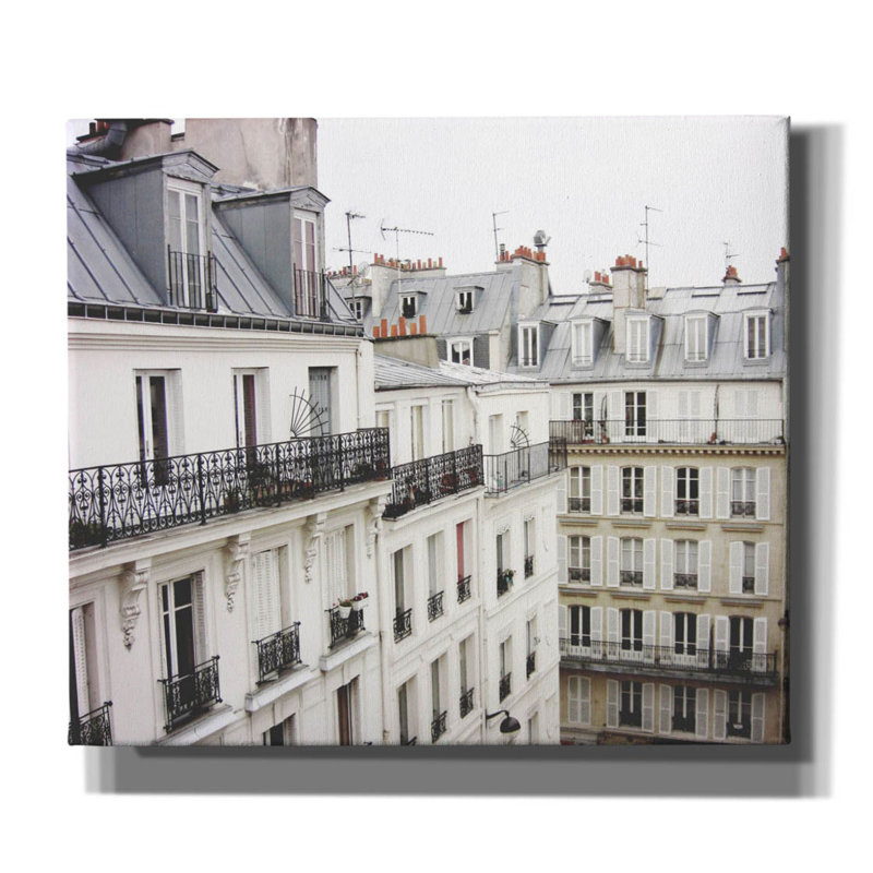 «Mithat Montmartre» par Lupen Grainne, H 26 po x l 30 po x P 1,5 po