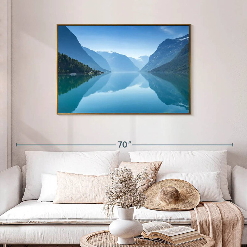 Vue du lac Lovatnet, Cadre flottant doré, 43 po x 29 po