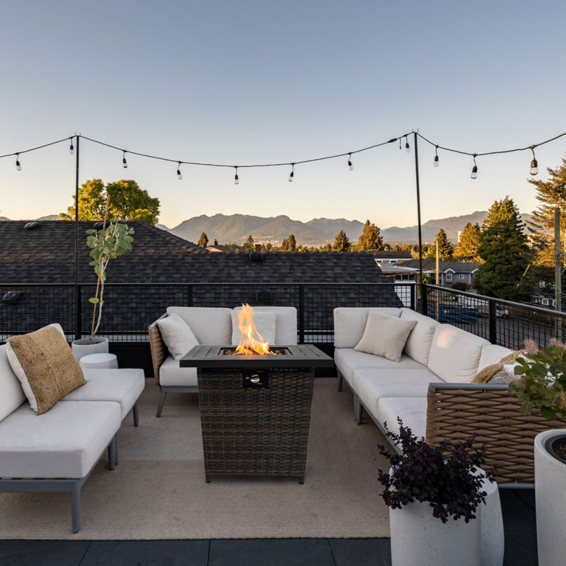 25'' H x 28'' W Outdoor Square Wicker Propane Gas Fire Pit Table with Lava Rocks and Lid