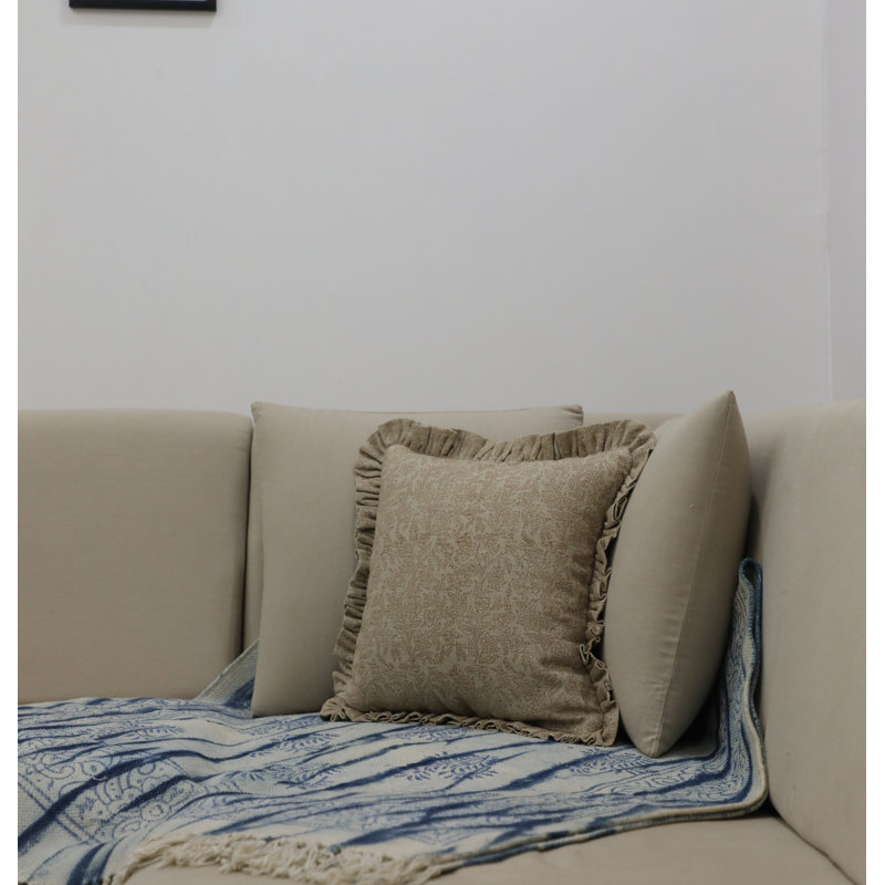 Housse de coussin en tissu à motif floral fabriqué à la main par Fabivine Visvjaal, Carré, H 18 po x l 18 po