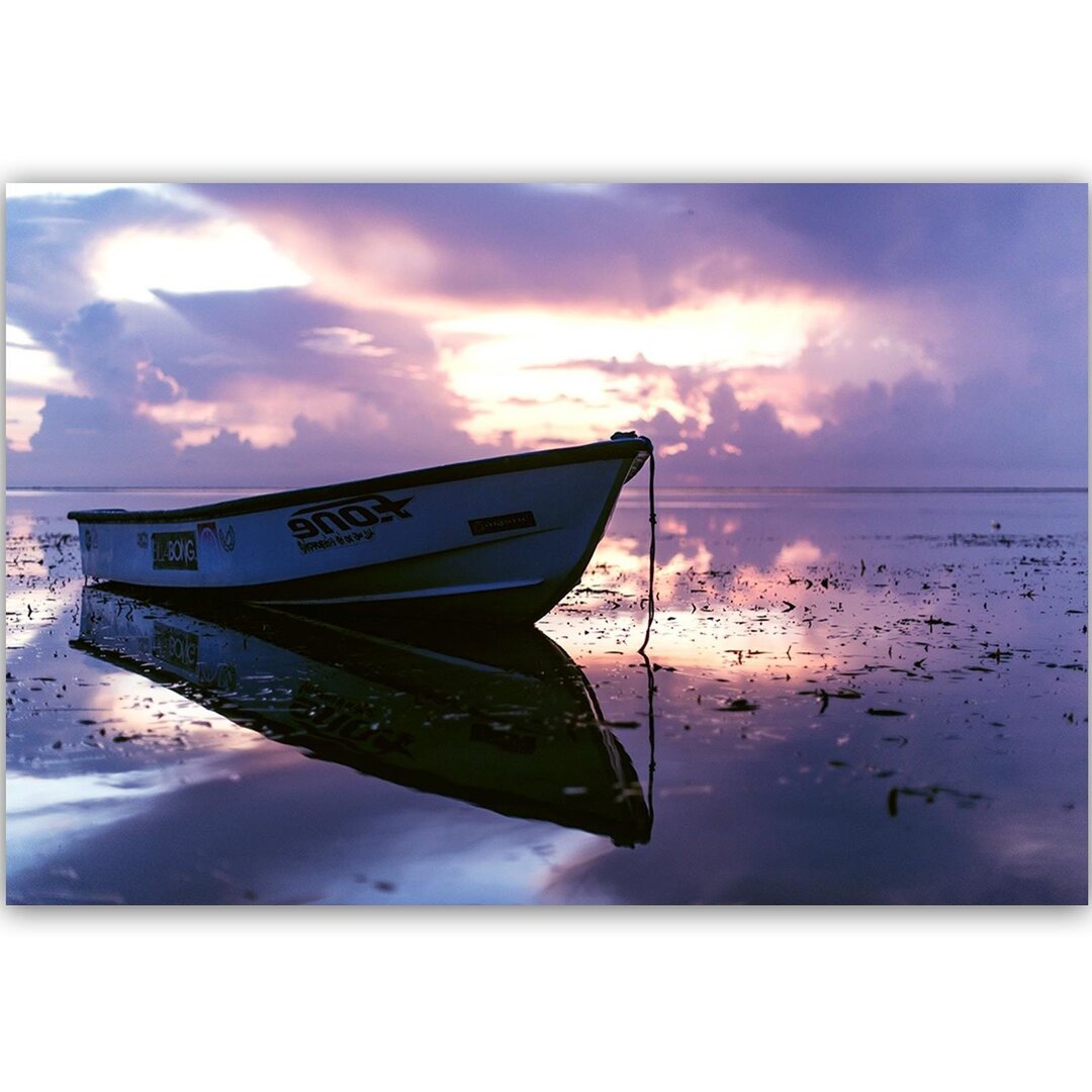 Leinwandbild Ein Boot auf dem Meer 4