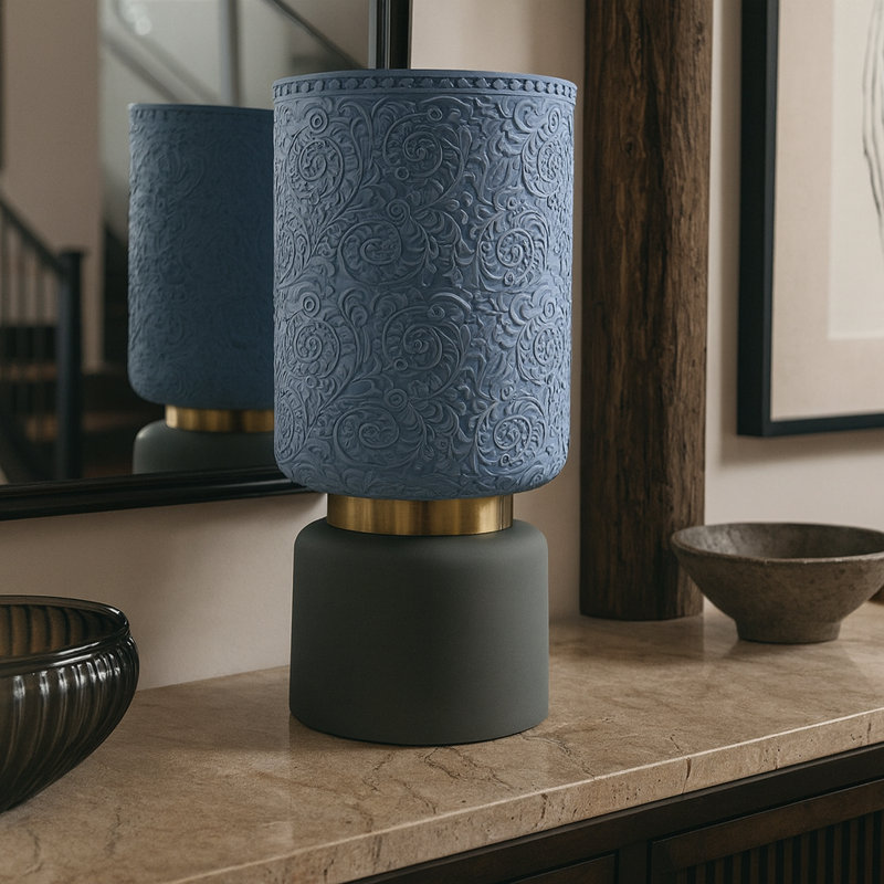Vase en céramique blanche embossée élégante Elegant, Bleu