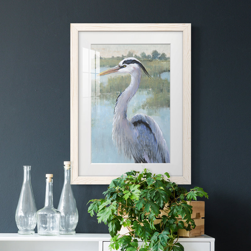 Blue Heron Portrait I - peinture encadrée, H 20 po x l 17 po x P 1 po, Blanc