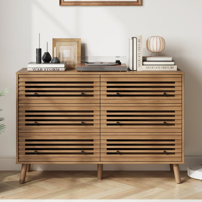 Commode 6 tiroirs pour chambre à coucher, commode cannelée moderne Mid Century de 47 po de largeur, commode en bois pour chambre à coucher, salon, couloir, placard, chêne