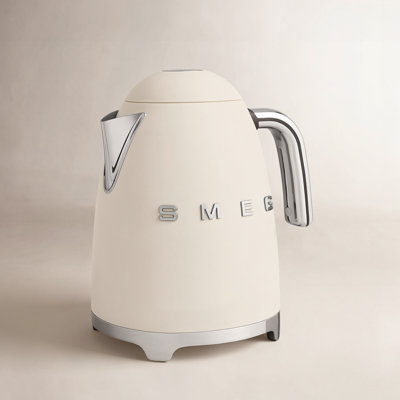 SMEG 50s Style 7-Cup Electric Kettle