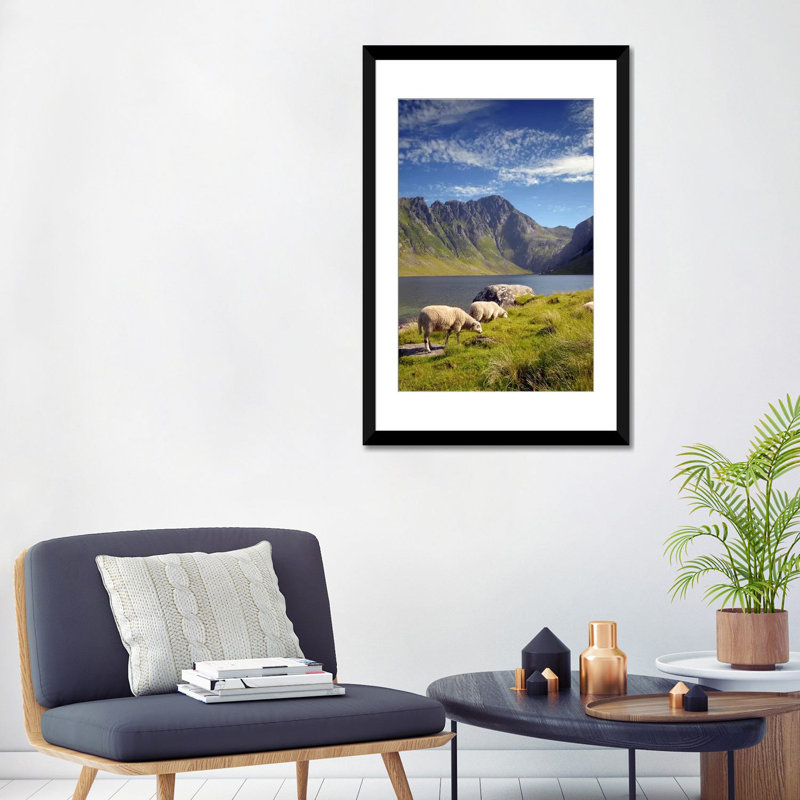 « eggum-norvège », reproduction de photo sur toile, H 24 po x l 16 po x P 1 po, Papier d'art encadré noir, Blanc