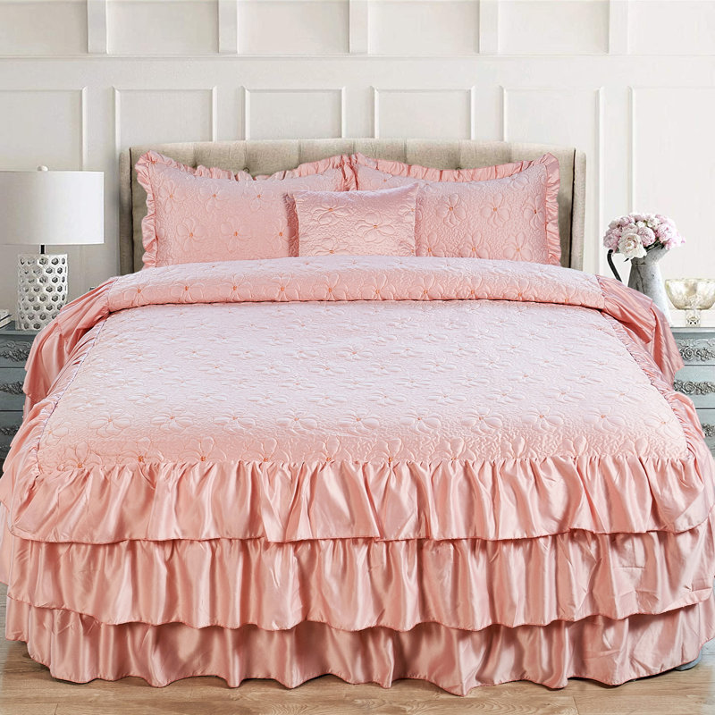 Paisley Coverlet with Pillow Shams Included, Queen Coverlet + 2 Shams + Throw pillow, Pink
