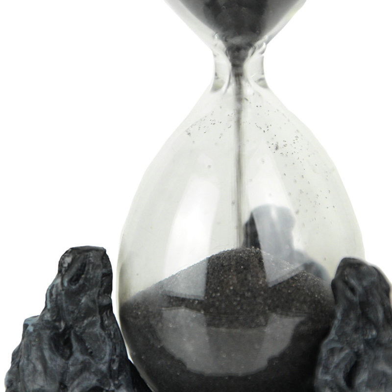 Sablier gothique médiéval en résine gris anthracite et verre, orné d'un dragon et rempli de sable noir, hauteur 15,9 cm (6,25 pouces).