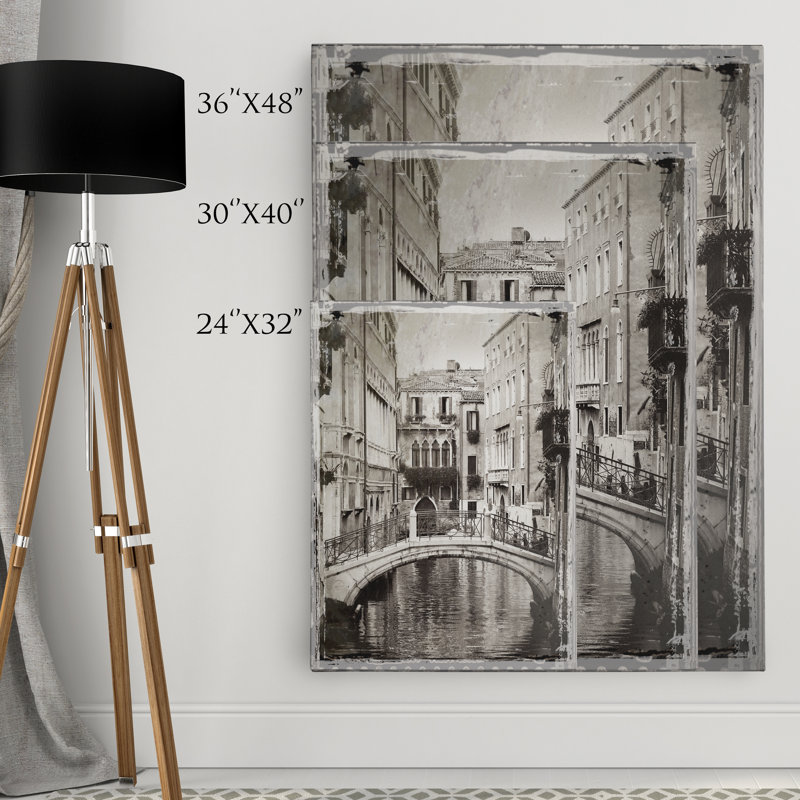 « venice amour ii » par susan jackson, reproduction de photo sur toile tendue, H 24 po x l 32 po x P 1,5 po
