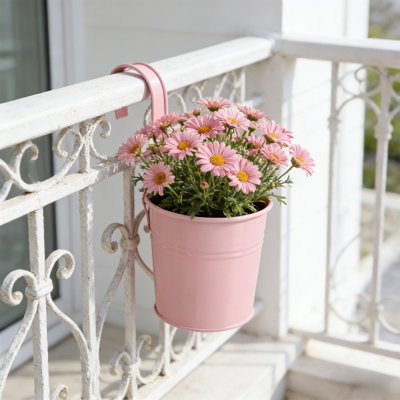 Hanging Flower Pot Metal Iron Wall Flower Pot With Drainage Holes Indoor And Outdoor Used For Fence Balcony Garden Home Decoration With Detachable Hooks