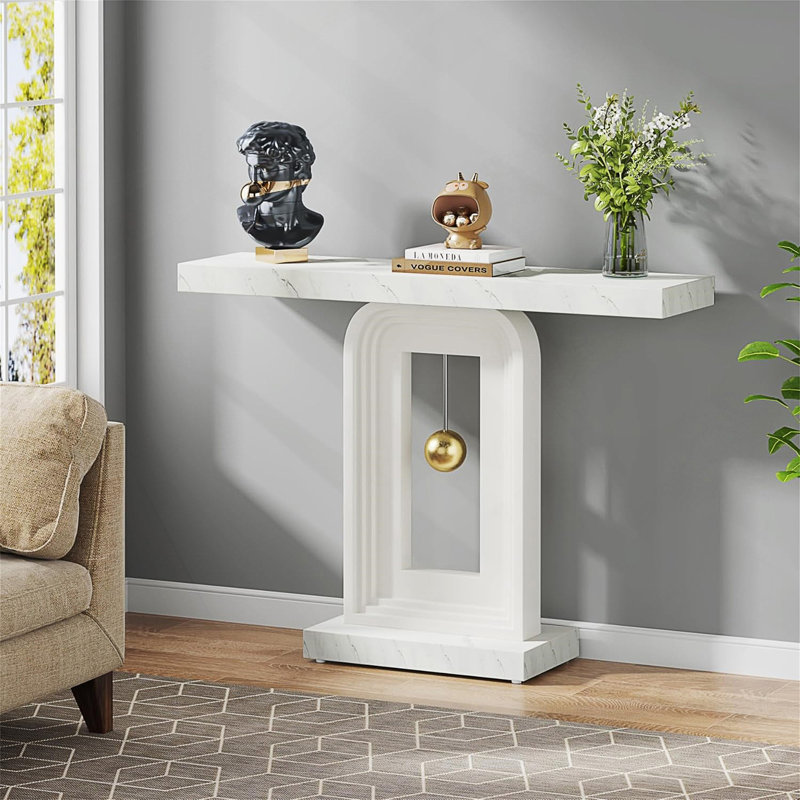 Console moderne avec base géométrique