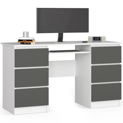 Sidsel Desk