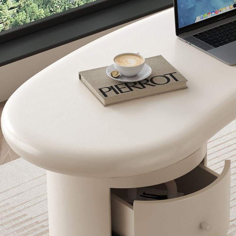 Bureau d'ordinateur exquis de style crème