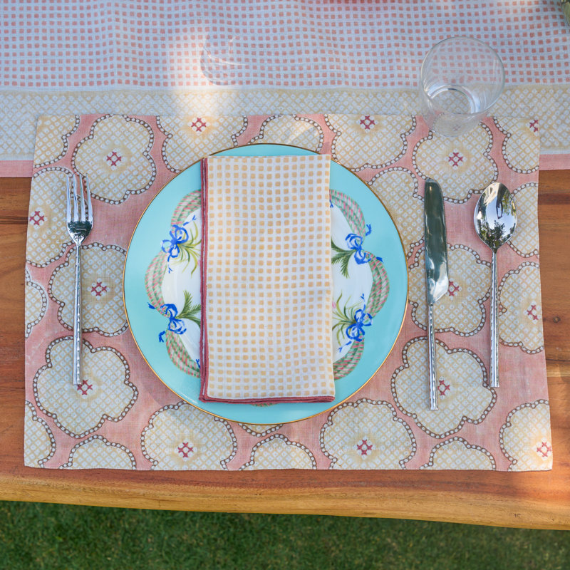 Floral Burst Table Placemat 14x20 Inch, Pink