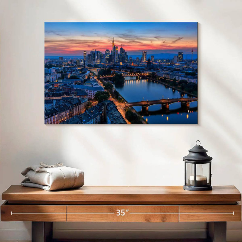 Nicci Frankfurt At Dusk, 16" H x 24" W