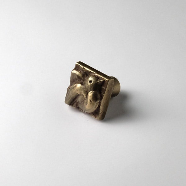 Dove Bronze Square Knob, Traditional Bronze