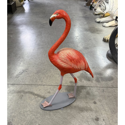 Statue de bébé flamant rose grandeur nature