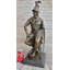 Statue du roi Arthur assis avec une statue en bronze