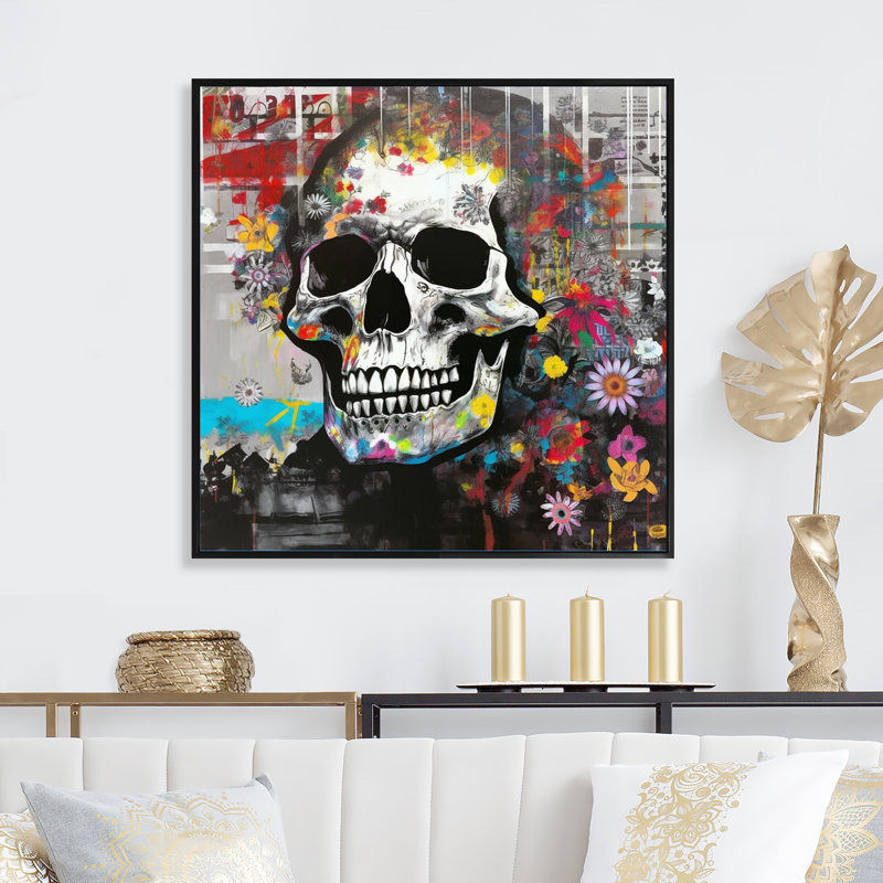 «Graffitied Skull I» sur toile, Cadre flottant noir, H 36 po x l 36 po x P 1,5 po