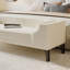 Banc rembourré blanc-317775531