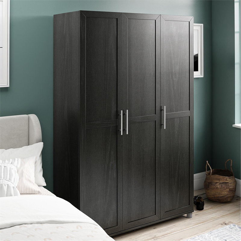 Garde-robe encadrée à 3 portes