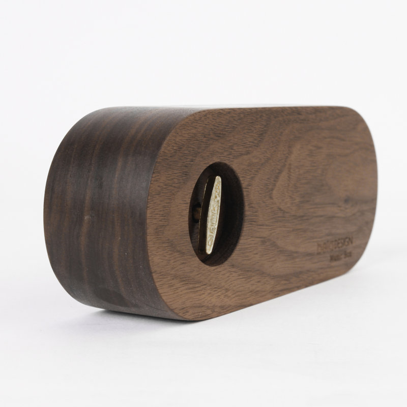 Boîte à musique en bois