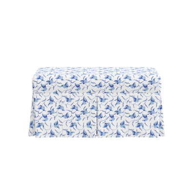 Banc de rangement en tissu rouge à motifs fabriqué par Fabric & Company Norwalk