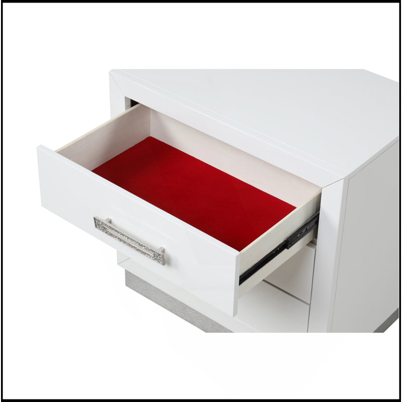 Table de chevet en bois blanc laiteux